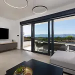 Vela